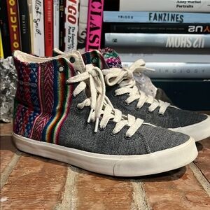 Inkkas  Central American Pattern/Gray Women's High-Top Sneakers